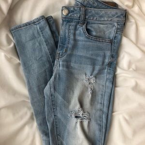 Light Wash Distressed Skinny Jean